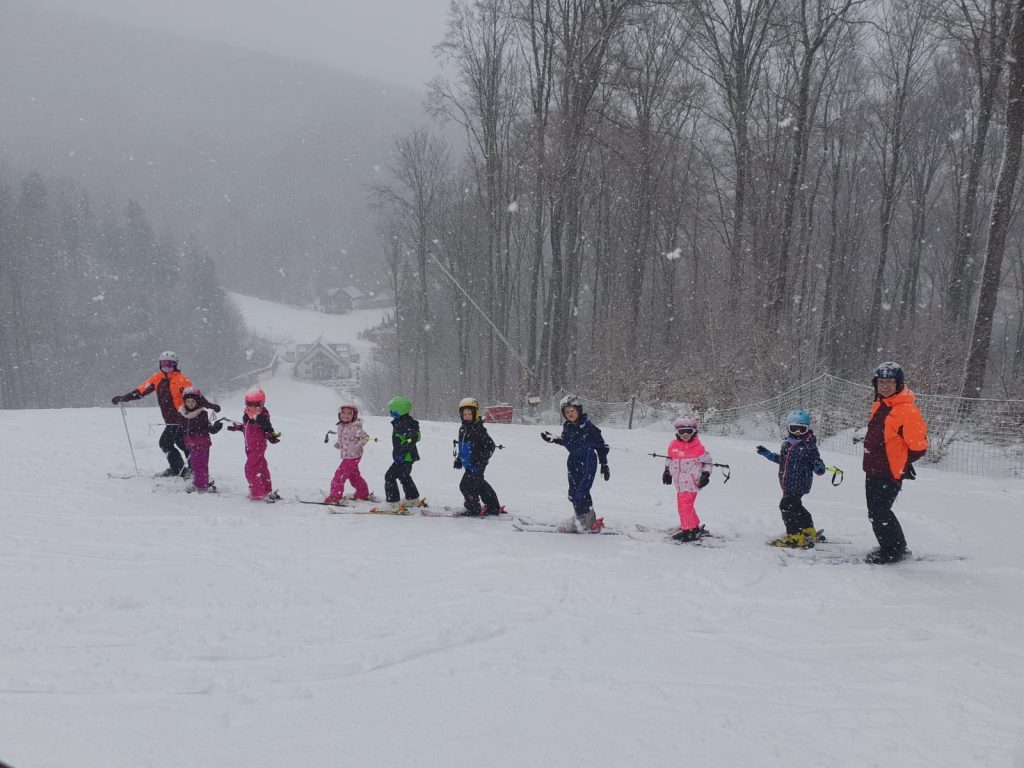 Tabara de schi pentru copii la Sugas Bai - Covalpin